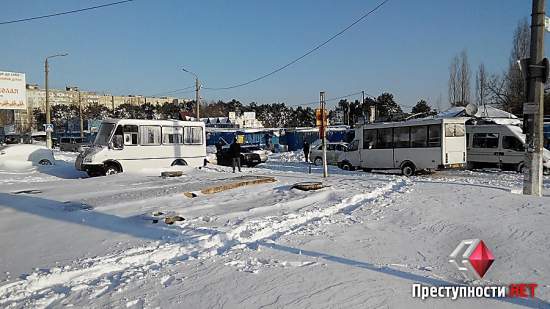 «Маршрутки» не смогли выйти на улицы, так как автобазы заблокированы снегом, троллейбусы начнут ходить 31 декабря, - зам мэра Николаева