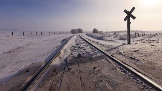 За утро 30 декабря железнодорожники вывезли с путей более 9 тыс. куб. метров снега