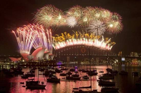 Австралия и Новая Зеландия уже празднуют 2015 год (Фото)