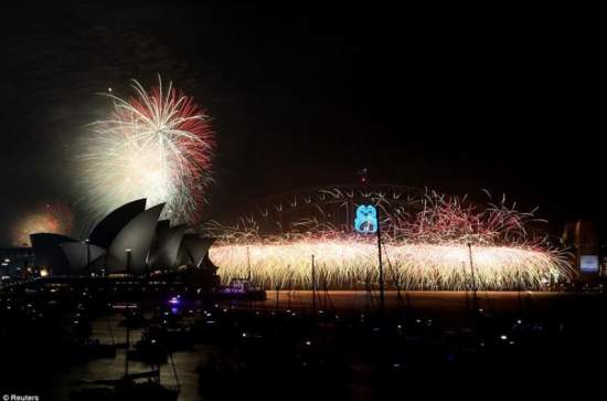 Австралия и Новая Зеландия уже празднуют 2015 год (Фото)