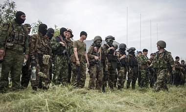 РФ продолжает переброску в Украину техники и боевиков - штаб АТО РФ продолжает переброску в Украину техники и боевиков - штаб АТО