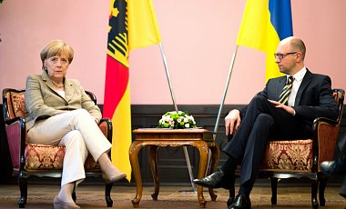 Меркель и Яценюк встретятся в четверг в Берлине