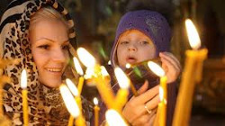 Православные верующие празднуют Рождество