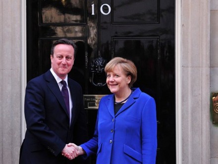 А.Меркель и Д.Кэмерон обсудят кризис в Украине