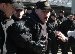 Появится ли немецкая дубинка у белорусского ОМОНа? Появится ли немецкая дубинка у белорусского ОМОНа?