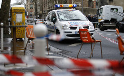Стрельба в предместье Парижа: скончалась женщина-полицейский