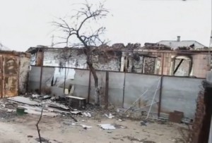 В Станично-Луганском районе боевики разгромили два жилых дома