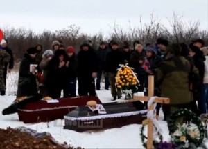 В Луганске вандалы сожгли могилу «Бэтмена» (видео)