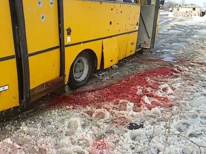 В больнице умерли еще 2 пассажира расстрелянного под Волновахой автобуса