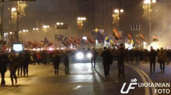 ​В Киеве состоялось факельное шествие в честь дня рождения Бандеры (фото)