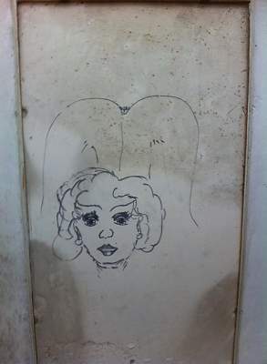 Опубликованы фото разграбленных туалетов и кафе с полуострова Чонгар, где «хозяйничали» российские военные