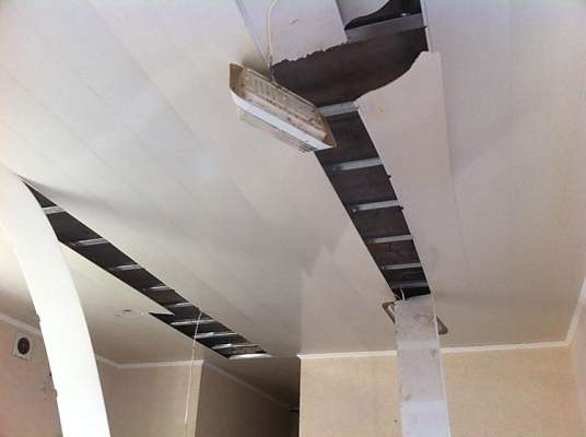 Опубликованы фото разграбленных туалетов и кафе с полуострова Чонгар, где «хозяйничали» российские военные