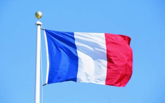 Правительство Франции намерено отменить скандальный налог на роскошь
