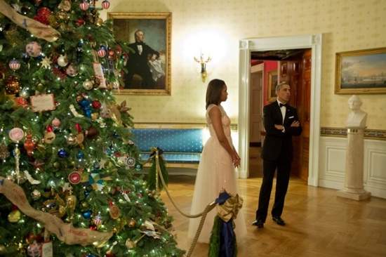 Белый дом показал лучшие фото Обамы за год