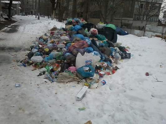 Николаевцы сетуют, что проблема с вывозом мусора до сих пор не решена