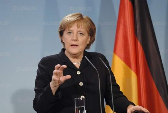 Меркель на текущей неделе обсудит с Яценюком ситуацию в Украине