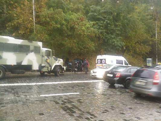 На Донбассе в ДТП попали автомобили с военными: 12 нацгвардейцев погибло, 18 - ранены