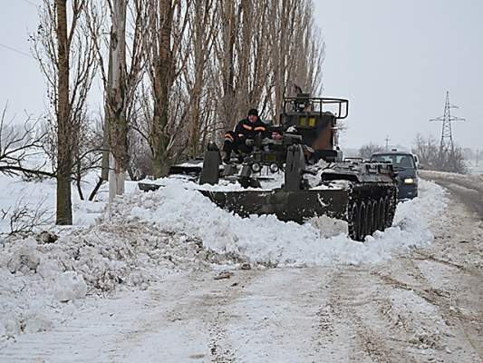 Сотрудников ГСЧС, которые трое суток чистили дороги Николаевщины от снега, поощрили денежными премиями