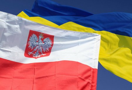 Польша готовится переправить очередную партию гуманитарки в Украину