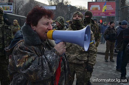 “Київська Русь” і справді потрапила в оточення, а “Айдар” не будуть розформовувати (фоторепортаж з мітингу біля Міністерства оборони)