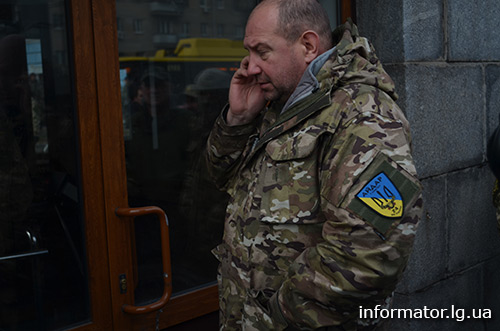 “Київська Русь” і справді потрапила в оточення, а “Айдар” не будуть розформовувати (фоторепортаж з мітингу біля Міністерства оборони)