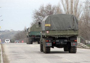 Утром из Луганска в сторону Станицы-Луганской выехало 30 военных грузовиков