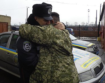 В Николаев вернулись инспекторы ГАИ, охранявшие правопорядок в зоне АТО