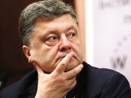 П.Порошенко может объявить военное положение в случае продолжения конфликта на Донбассе