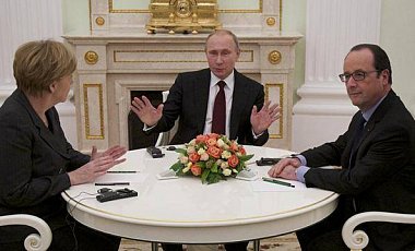 Порошенко, Меркель, Олланд и Путин готовят совместный документ
