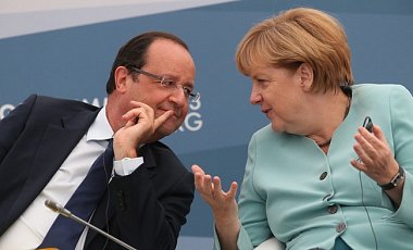 Олланд и Меркель опаздывают на саммит ЕС из-за переговоров
