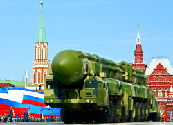 «Gazeta Wyborcza»: Путин нарушает ядерное табу