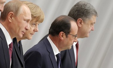 Порошенко призвал ЕС и Путина не игнорировать бои за Дебальцево
