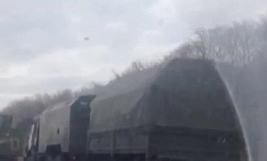 Из РФ в Донбасс вторглись еще 150 КамАЗов и авто с боеприпасами