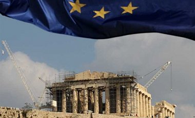 Еврогрупа продолжила программу финпомощи Греции