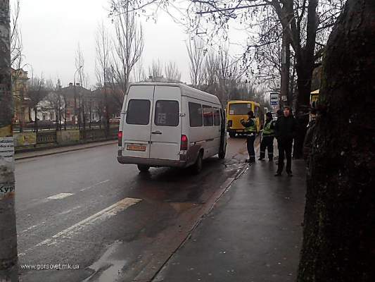 В Николаеве «для безопасности пешеходов» переместили остановку транспорта по улице Фалеевская