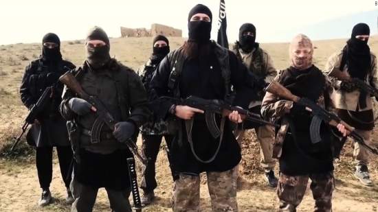 Террористы "Исламского государства" прилюдно сожгли трех иракцев