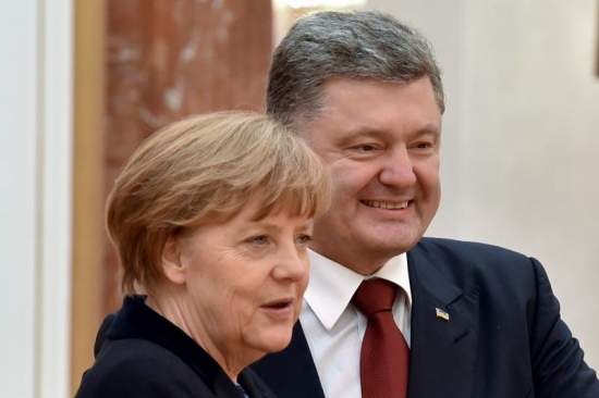 Переговоры по Украине в Минске идут 15 часов