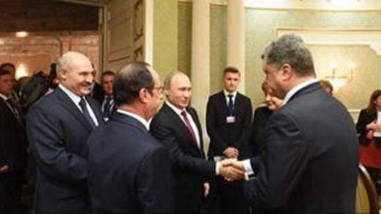 В.Путин до саммита "нормандской четверки" пожал руку П.Порошенко - СМИ 20:04 "Нафтогазу" может угрожать дефолт без господдержки - Fitch