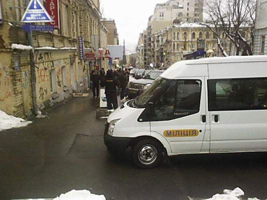 В Киеве вооруженный грабитель вынес из банка более 130 тысяч гривен
