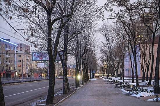 Луганск «замер» в ожидании долгожданного перемирия: на улицах нет людей, все закрыто, ходят террористы