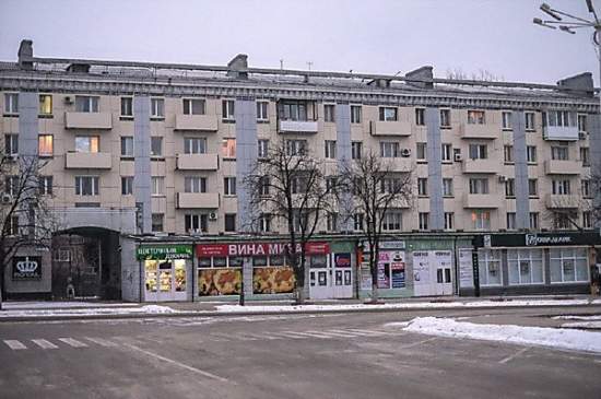 Луганск «замер» в ожидании долгожданного перемирия: на улицах нет людей, все закрыто, ходят террористы