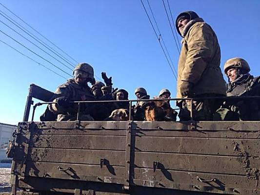 Прекращение огня на Донбассе: Силы АТО организованно отходят из Дебальцево