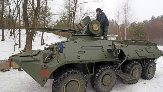 Под Киевом испытали в полевых условиях бронеавтомобили Saxon и БТР-3Е1 17:32 Объемы реализации бензина на АЗС в январе уменьшились на 34 процента - Госстат