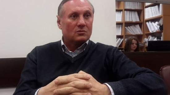 А.Ефремов: Обвинения в мой адрес разрушают основы парламентаризма 15:31 "Газпром" начал поставки газа непосредственно "ДНР" и "ЛНР"