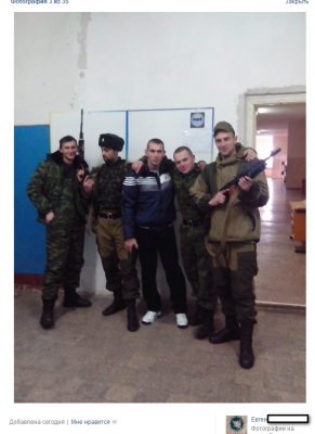 Российские боевики расквартировались на ВВАУШе в Луганске (фото)