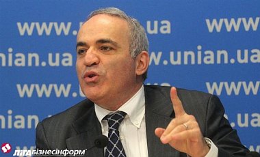 Каспаров: Чтобы освободиться от Путина, нужна революция Каспаров: Чтобы освободиться от Путина, нужна революция