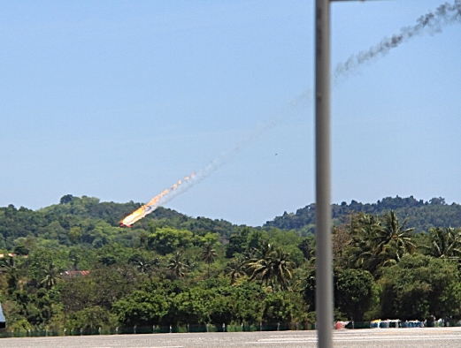Во время подготовки к авиавыставке в Малайзии упали два индонезийских самолета