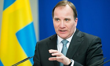 Премьер-министр Швеции выступил за усиление санкций против России