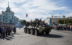 В «ЛНР» готовят военный парад к 9 мая