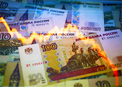 Российский рубль падает вслед за нефтью